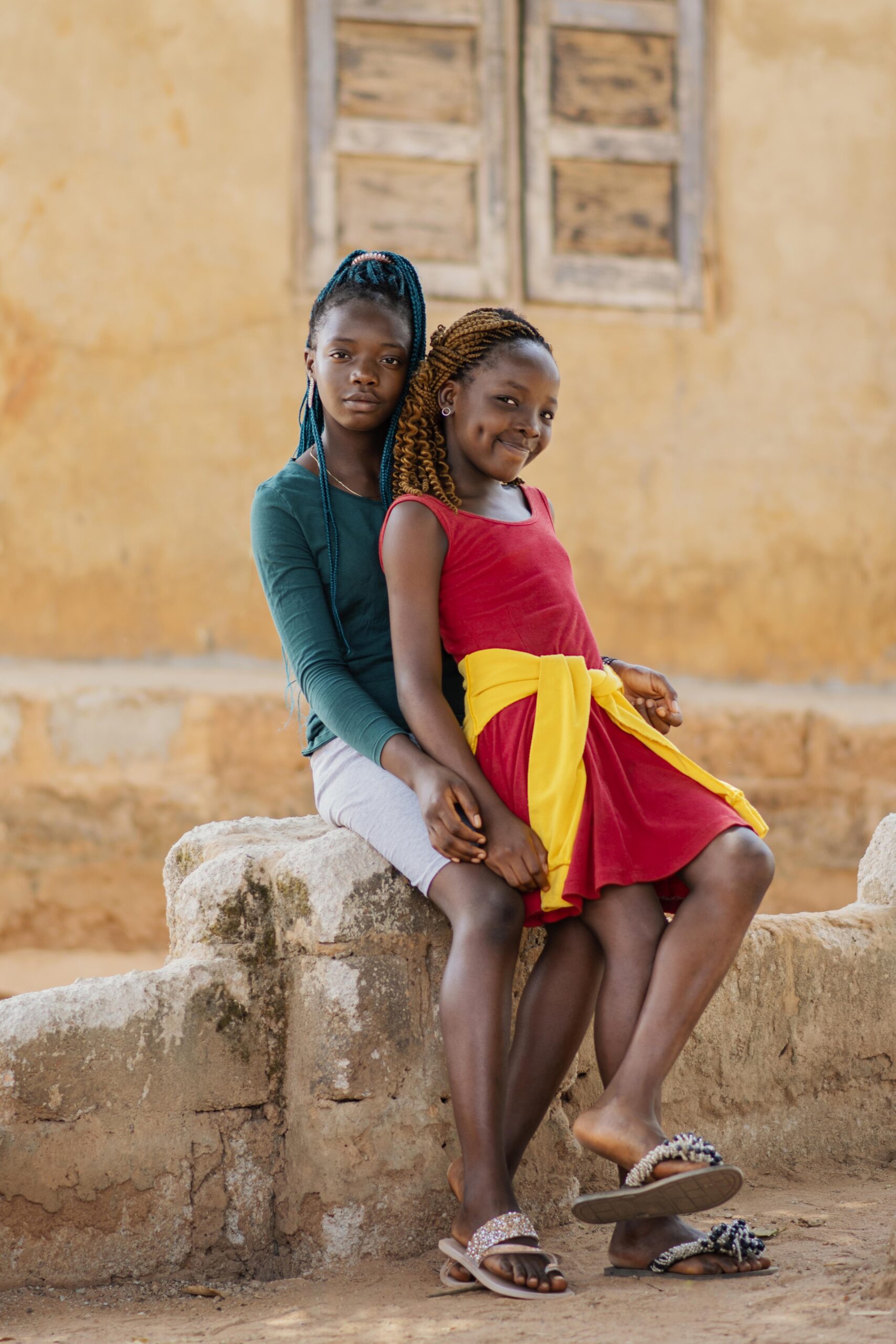 Wiafrica foundation_full-shot-girls-posing-outdoors